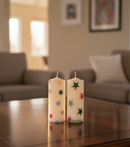 Juego de 2 Velas de Pilar Ecológicas de Parafina y Cera de Soja con Diseño de Puntos y Noche Estrellada para Navidad, Pascua y Decoración del Hogar - Product Image 2
