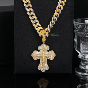 Pendentif Croix Hip Hop en Argent 925 Plaqué Or 14K et Rhodium, Diamant de Laboratoire Certifié Tendance, Bijou Unisexe Charmant - Product Image 5