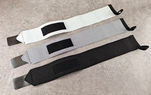 Bandes de poignet en coton polyvalent pour la musculation, avec logo et styles personnalisés, coloris variés, pour la sécurité et la protection sportive. - Product Image 3