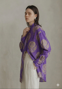 Chemise longue ample à fente en mousseline de soie à séchage rapide avec imprimé motif violet décontracté pour femme Simmi Saboo - Product Image 2