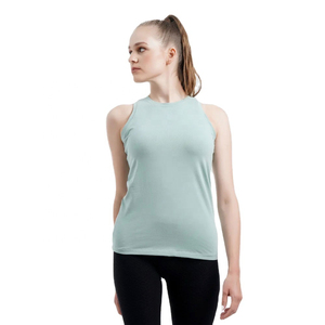 Débardeur de sport sans manches haut de gamme pour femmes, personnalisable avec logo, respirant et de qualité supérieure, idéal pour la gym et les jeunes filles. - Product Image 5