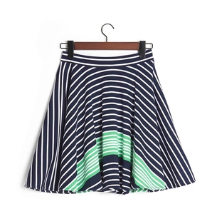 ODM vêtements de Taiwan pour femmes mini-jupe rayée de style anglais pour femmes - Product Image 5