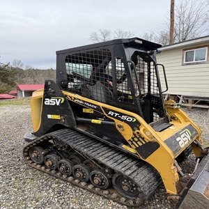 Chargeur Premium ASV RT 50 avec moteur puissant et option de livraison rapide, idéal pour les travaux de construction lourds et les professionnels. - Product Image 1