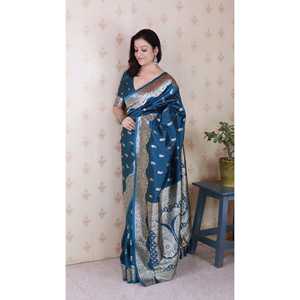 Sari en soie douce Banarasi bleu avec broderie Zari argentée, vêtements indiens et pakistanais, Elite Weaves 650g - Product Image 2