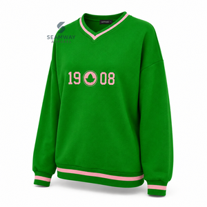Alpha |   Kapa |   Sweat-shirt Alpha Sorority pour femme, col en V, pull à col rond, pull universitaire, jersey brodé grec surdimensionné - Product Image 2