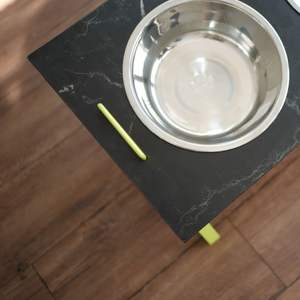 Comederos Elevados para Perros de Acero Inoxidable, Comederos Elevados para Gatos Estilo Mármol con Soporte, Soporte de Lujo para Comederos de Mascotas - Product Image 4