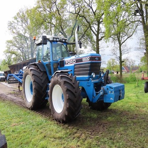 จัดส่งรวดเร็ว อุปกรณ์การเกษตรขายส่ง ซื้อรถแทรกเตอร์ฟอร์ดมือสอง 55 แรงม้า พร้อมเกียร์และปั๊ม คุณภาพพรีเมียมรับประกัน - Product Image 2