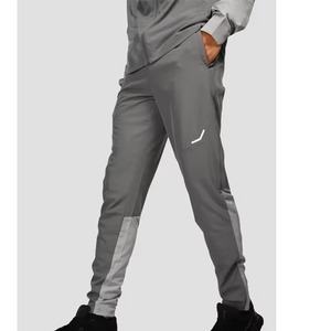 Ensemble survêtement coupe-vent personnalisé pour homme, imperméable, veste et pantalon de sport, OEM, vente en gros, commandes en gros, softshell gris pour homme - Product Image 3