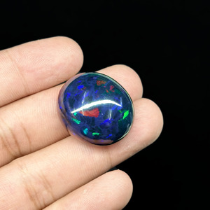 Opale noire d'Éthiopie naturelle Welo, cabochon ovale avec effet de changement de couleur, 52,20 Ct - Product Image 4