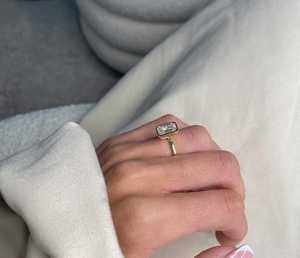 Bague en or 18 carats avec diamant de laboratoire taille émeraude de 3 carats pour femme |   Bague de fiançailles de luxe tendance certifiée IGI |   Mariage élégant - Product Image 5