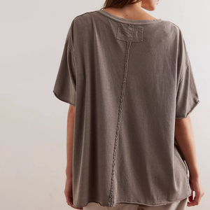 เสื้อยืดคอวีโอเวอร์ไซส์สำหรับผู้หญิงไซส์พลัส แขนสั้น สีพื้น ผ้าฝ้ายลำลอง ระบายอากาศได้ดี ผ้าเจอร์ซีย์ เสื้อยืดสไตล์ดิสเทรส - Product Image 2