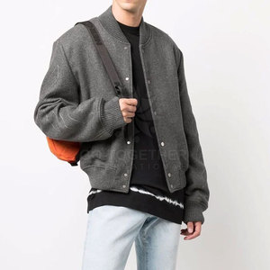 Chaqueta Letterman Premium para Mujer, Diseño Elegante, Ajuste Cómodo para Uso Casual y Conjuntos de Moda Diaria - Product Image 2