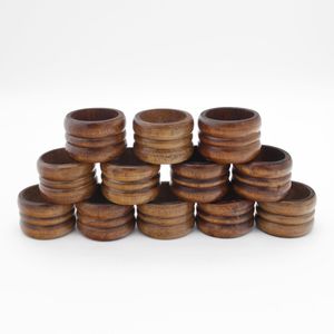 Anneau de serviette en bois rustique fait main pour la présentation élégante des serviettes sur la table de réception de mariage - Product Image 4