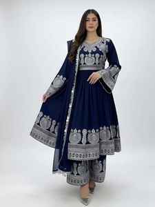 Robe afghane Kuchi orange vif avec des bordures brodées bleues et dorées contrastées, dotée de manches cloche traditionnelles - Product Image 2