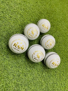Pelotas de Cricket Resistentes al Agua de Calidad Profesional RSM - Product Image 3