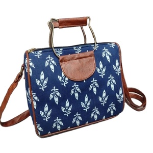Nuevo Bolso de Diseño Unisex, Bolsos de Mano, Bandolera, Forro de Algodón, Cierre de Cremallera y Broche, Forma Compuesta, Moda Serpiente - Product Image 1