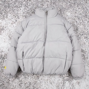 Chaqueta Acolchada Unisex de Estilo Moderno, Chaqueta de Invierno Oversize, Chaqueta Acolchada con Aislamiento Térmico para Moda Urbana - Product Image 3