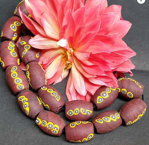 Cuentas de Vidrio Krobo Africanas Hechas a Mano |   Cuentas de Vidrio Reciclado Multicolores |   Venta al por Mayor de Cuentas Tribales de Ghana para la Fabricación de Joyería - Product Image 6