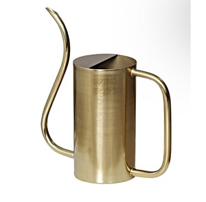 Hermosa Regadera de Metal Dorado, Hecha a Mano, para Plantas, Regadera para Jardín, Fácil de Usar - Product Image 3