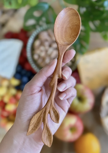 Cuillère de Chef en Bois du Vietnam, Manche Sculpté Artisanal en Branche, Ustensile de Cuisine Premium pour Remuer, Outil Culinaire Unique Fabriqué au Vietnam - Product Image 6