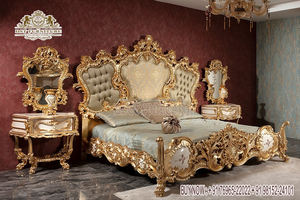 Muebles de dormitorio de lujo de diseño clásico para villas Exclusivo dormitorio tallado a mano de madera maciza Muebles de dormitorio principal fabulosos - Product Image 3