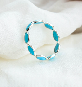 Anillo de Eternidad Azure Horizon Marquise Turquoise con Plata de Ley 925, Anillo de Estilo Moderno en Venta - Product Image 1
