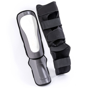 Protège-tibias légers en PU avec fermeture auto-agrippante pour la protection sportive des adultes, protection de base pour les jambes, toutes saisons - Product Image 1