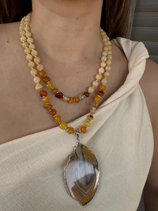 Parures de colliers en résine style ange colorées et tendance avec motifs floraux peints à la main, personnalisables pour usage quotidien et festif - Product Image 2
