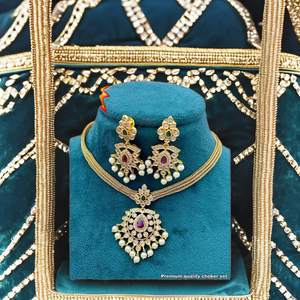 Ensemble de collier de pierres et de perles d'Autriche plaqué or de luxe pour femmes ensemble de bijoux indiens de fête de mariage fournisseur en gros - Product Image 1