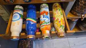 Botella de cobre que elimina bacterias. El cobre tiene propiedades naturales que ayudan a destruir bacterias. Descripción del producto: Botella de cobre. - Product Image 2