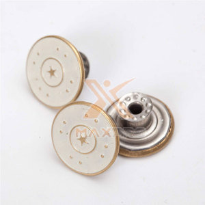 Botones de Hierro para Uniformes Ceremoniales de Fabricación Industrial, Nuevo Diseño - Product Image 3