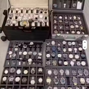 Montre de plongée élégante et tendance avec cadran entièrement serti de diamants Moissanite carrés étincelants, bracelet en tissu, résistance à l'eau 5 ATM - Product Image 4