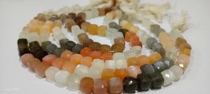 Perles de pierre de lune naturelle multicolore facettées en forme de rondelle, 7-8 mm, brin de 14 pouces - Product Image 2