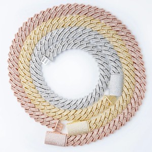 สร้อยคอฮิปฮอปแบบ Cuban Link เงินแท้ 925 ชุบทองคำชมพู ประดับเพชรเพาะเลี้ยงในห้องปฏิบัติการ รับรองโดย IGI รูปทรงบาแกตต์ ดีไซน์หรูหรา - Product Image 4