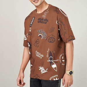 T-shirt imprimé pour homme, motif graphique contemporain, col rond, décontracté, pour tous les jours, tissu doux, manches courtes, coupe régulière confortable, élégant - Product Image 6