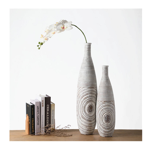 Vase décoratif de table en métal martelé, finition antique, style minimaliste, haute qualité, best-seller - Product Image 4