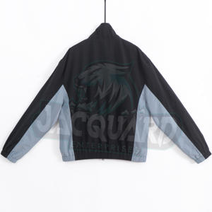 Chaqueta Cortavientos Unisex Premium con Capucha, Transpirable e Impermeable para Senderismo, Correr y Viajar - Product Image 2