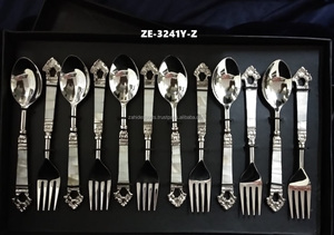 Koninklijke Stijl Reliëf Bestek Set-Stuk Elite <span class=keywords><strong>Look</strong></span> Wegwerp Bruiloft Bestek Gouden Rand Elegante <span class=keywords><strong>Plastic</strong></span> Vorken