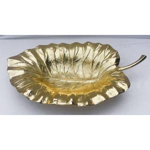 En oferta, el plato de hojas agrietadas agrega un encanto natural y campestre a cualquier ocasión, complementando sin esfuerzo tanto los temas minimalistas modernos como los más clásicos. - Product Image 3