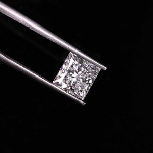 Diamante Cultivado en Laboratorio con Certificación IGI, 3CT, Corte Princesa, F VS1, 3EX, Excelente Corte, Proveedor Mayorista para Compradores Internacionales de Diamantes - Product Image 2