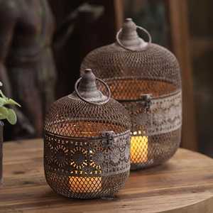 Lanterne en métal noir avec poignée, bougie LED sans flamme pour la décoration de la maison - Product Image 2