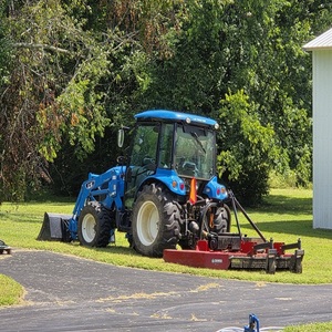 Tracteur agricole puissant LS offrant des performances efficaces, une traction robuste et une durabilité à long terme - À vendre - Product Image 5