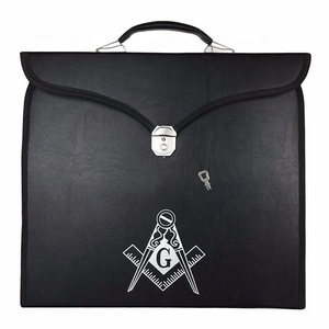 Delantal Masónico Bordado para Past Master, de Cuero Duradero, Forma Cuadrada, Bordado Dorado, Punto de Cruz y Bordado a Mano - Product Image 5