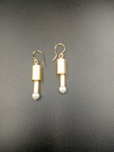 Boucles d'oreilles pendantes plaquées or Amaira Jewels, design boule imitation perle, style classique, bijoux unisexes, boucles d'oreilles à perles, perle naturelle - Product Image 6