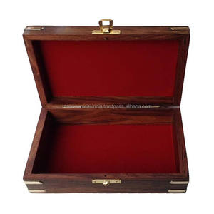 Organisateur de bijoux en bois supérieur de haute qualité incrustation en laiton et détails sculptés à la main dans des styles polyvalents au prix de gros - Product Image 4