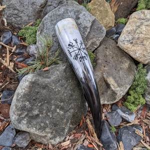 Auténtico Cuerno Vikingo Hecho a Mano para Beber - Jarra Medieval Nórdica para Cerveza para Vichingues de la Mayor Empresa Fabricante - Product Image 4