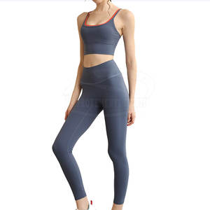 Conjunto de Yoga para mujer fabricado en Pakistán, material duradero, conjunto de Yoga cómodo para mujer, venta en línea, conjunto de Yoga para mujer - Product Image 1