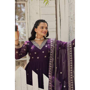 COLLECTIONS GOWN-WITH-DUPATTA 2024 Qu'il s'agisse d'un mariage, d'un festival ou d'une soirée, nos costumes Anarkali feront de vous l'incarnation de - Product Image 2