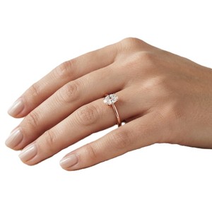 Bague ovale Encircled Caress avec 1 diamant ovale de laboratoire de 0,30 carat H+-SI en or massif 10K 14K 18K, bague de mariage ou d'anniversaire - Product Image 5