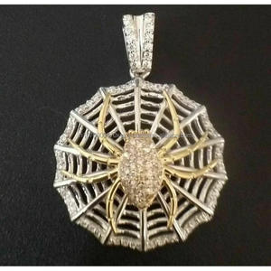 Pendentif Araignée Premium Sertie de Diamants pour Hommes et Femmes avec Diamants de Laboratoire Sertis à la Main - Product Image 1